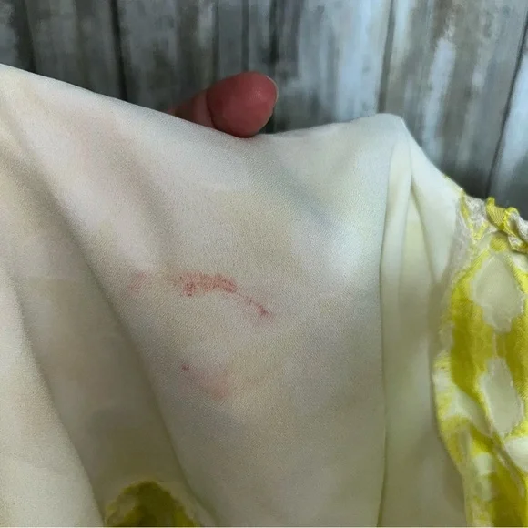 Entro Yellow Wallflower Puff Sleeve Blouse - Picture 8 of 8